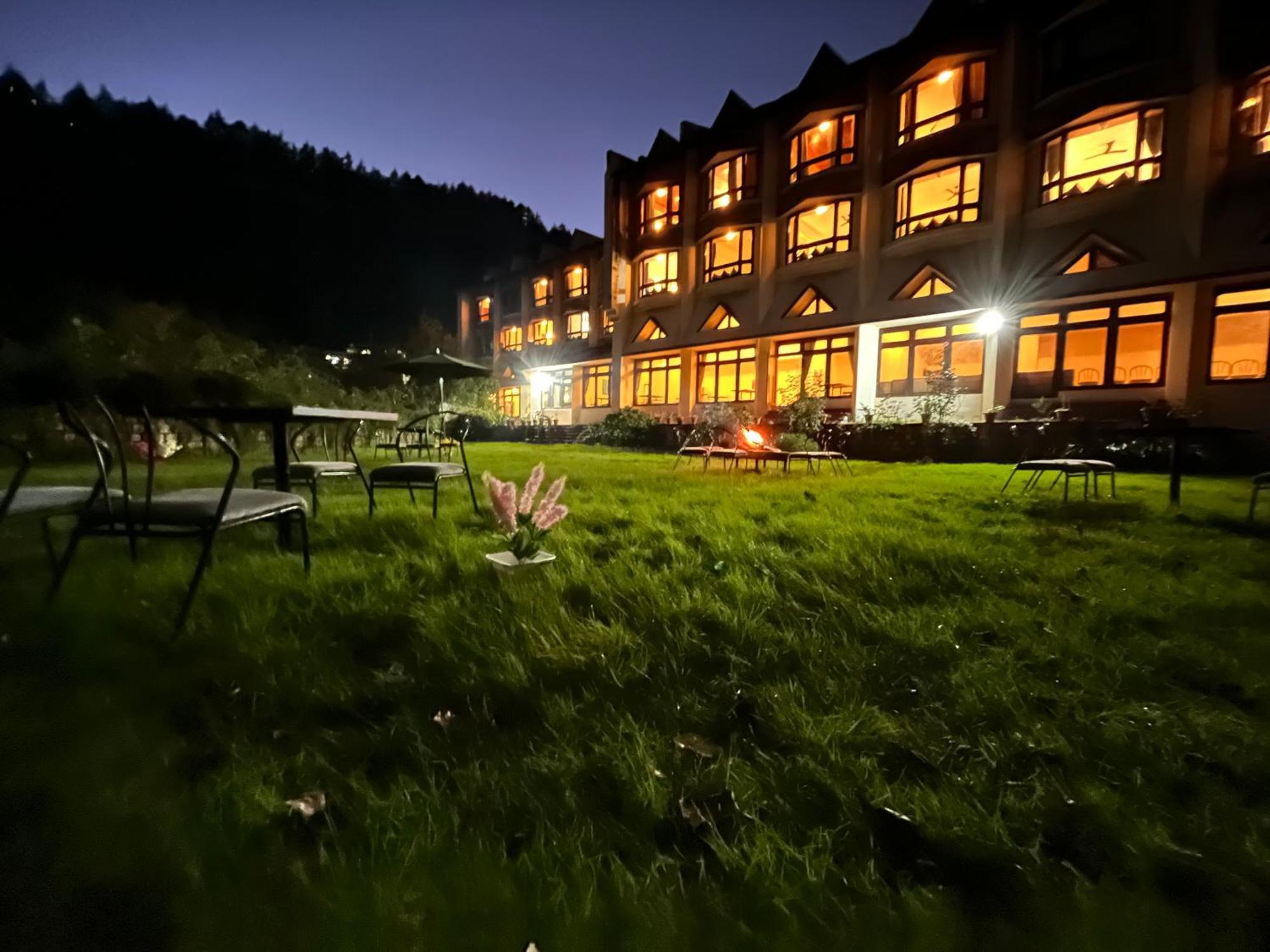Sagar By Ramanand Sagar Ramayan Maker - #near Mall Road #big Parking #property Of The Decade #mountain View #garden With Bonfire #best Selling Property M 72084-84392 Hotel Manali (Himachal Pradesh)